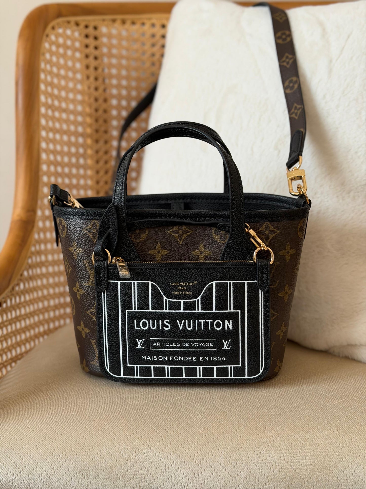 LV Neverfull Bandoulière Inside Out BB. Mini size