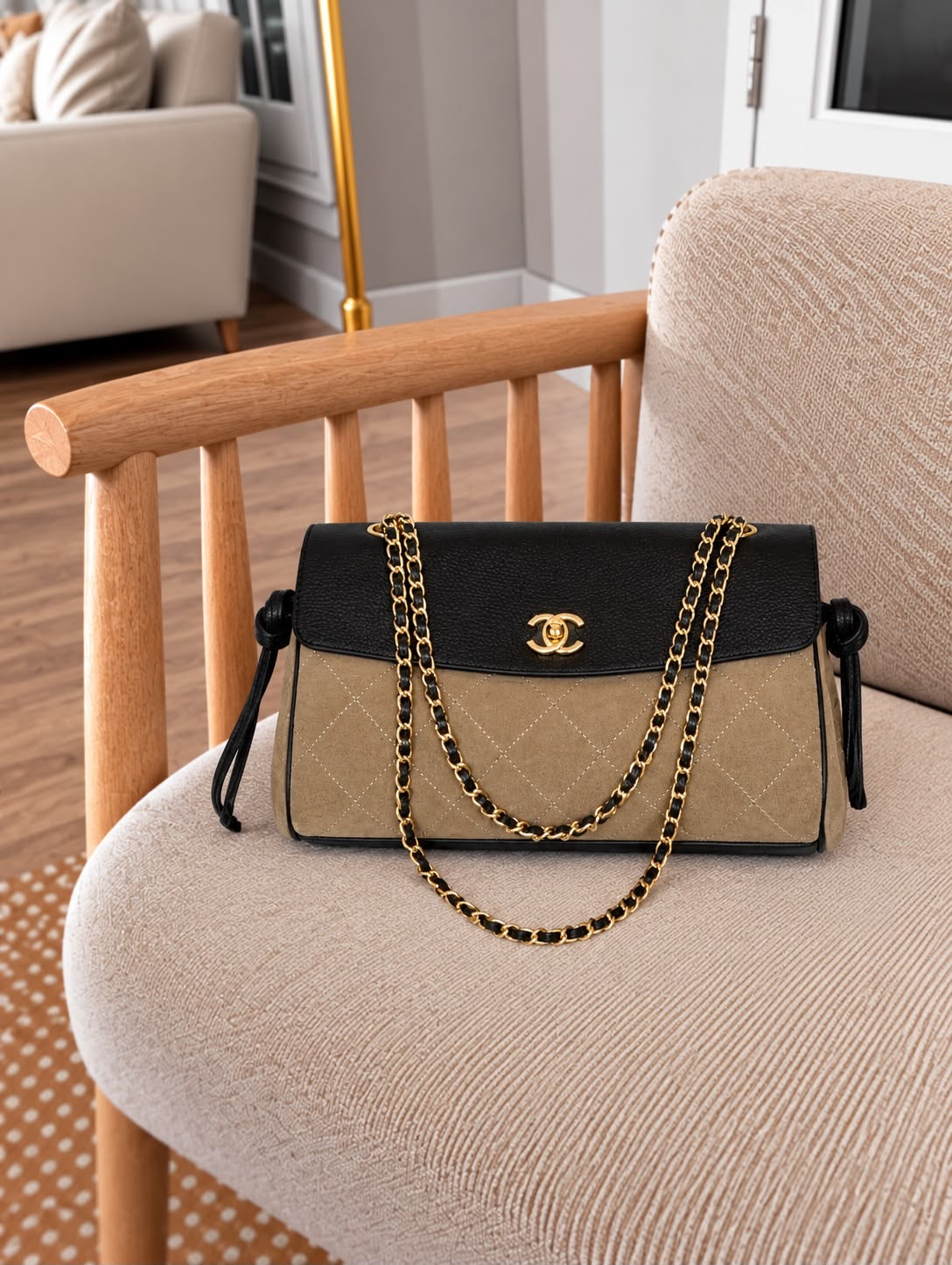 Chanel-branded chain baguette-style handbags