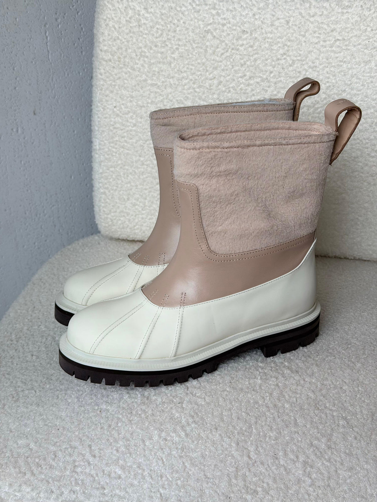luxury Loro Piana Regent Cashmere and Leather Ankle Boots