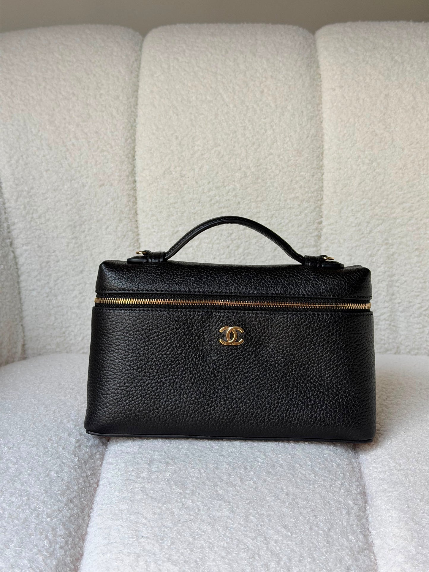 Chanel Vanity 23 CM