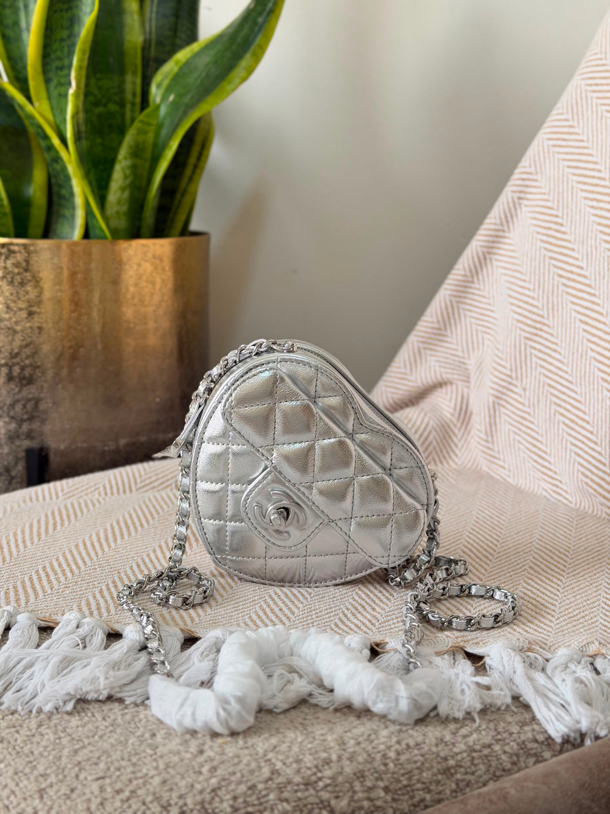 Chanel heart bag 11.5 CM