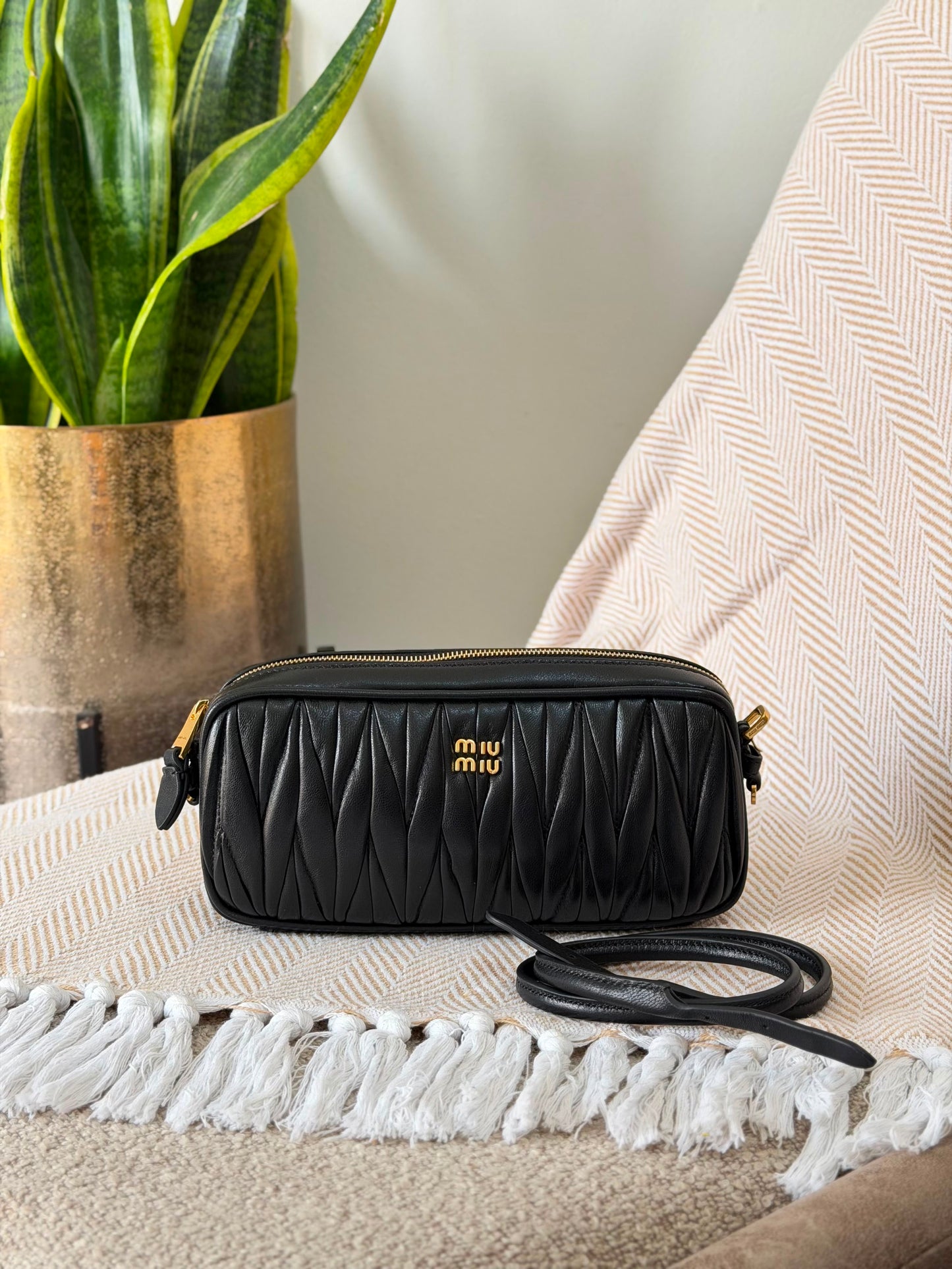 MIU MIU 21 CM