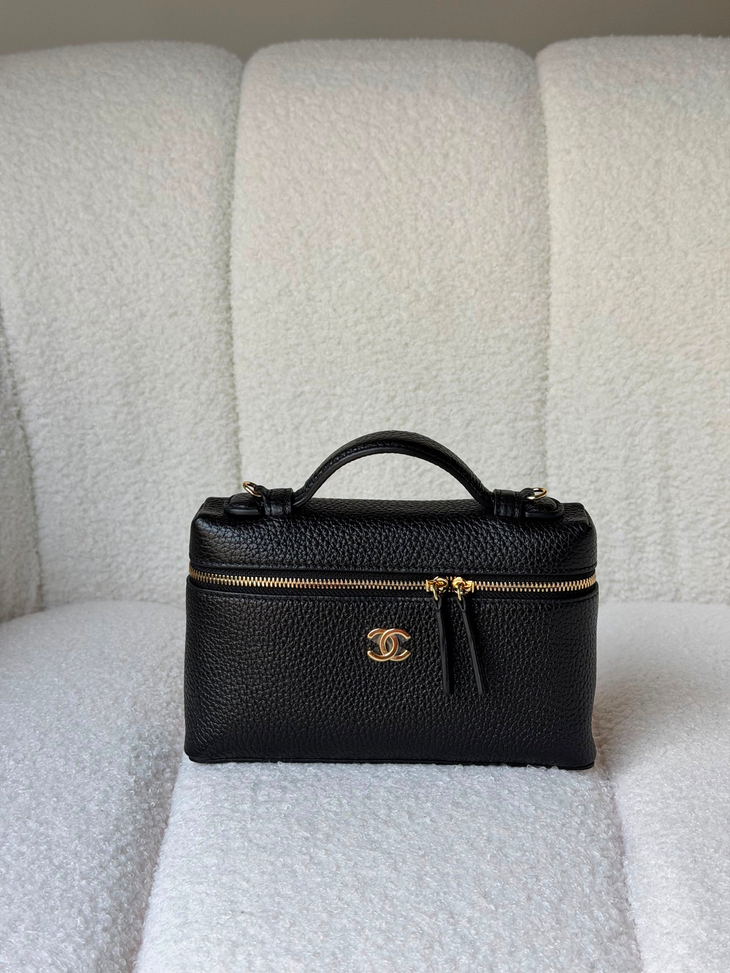 Chanel vanity 18 CM