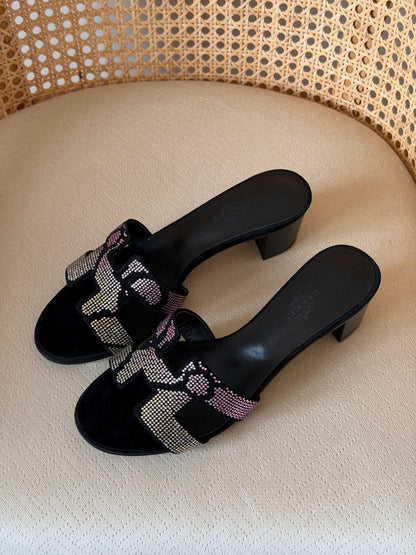 Hermès Oasis Sandals in Suede with Figure Artistique Motif