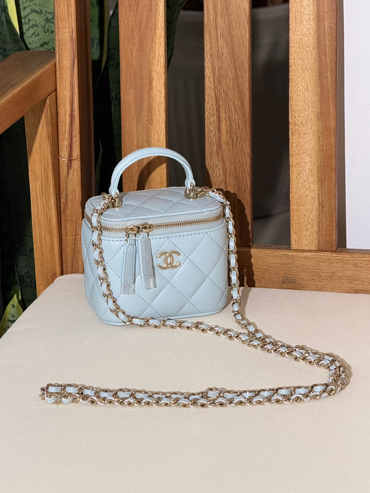CHANEL makeup bag 10 CM