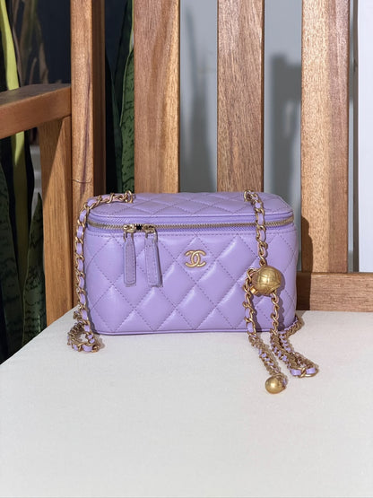 Chanel Long Vanity cases 17 CM