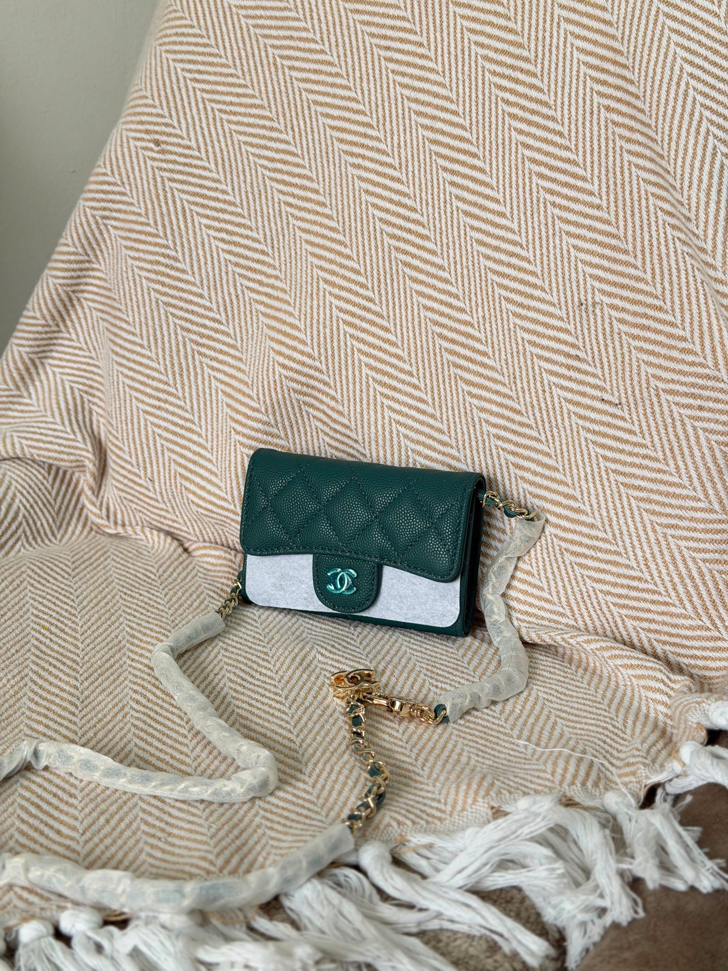 caviar leather Chanel mini chain card holder 11M