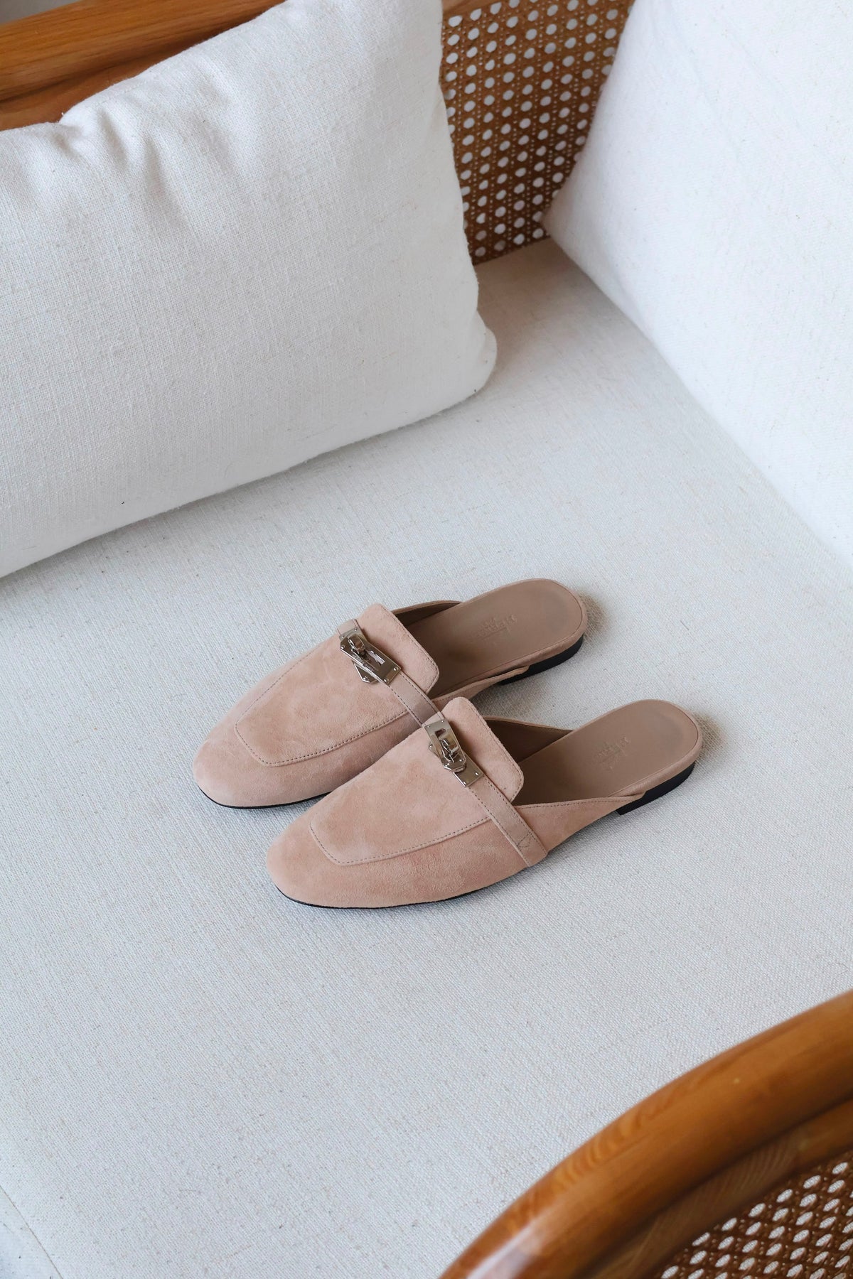 Hermès Oz loafers featuring