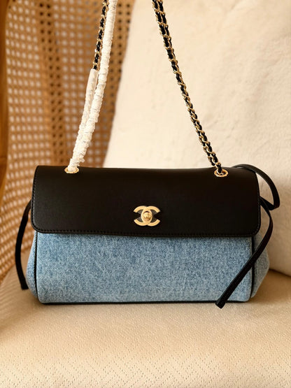Chanel flap shoulder bags 25 CM