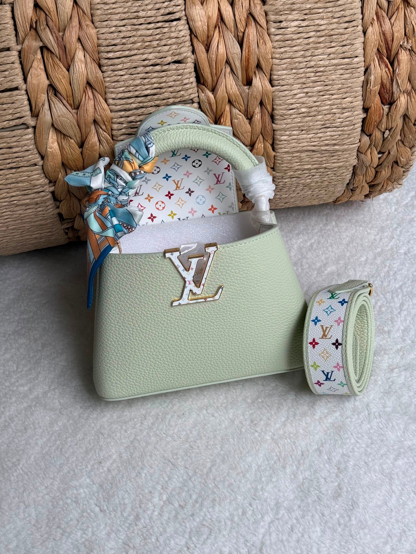 LV  handbag