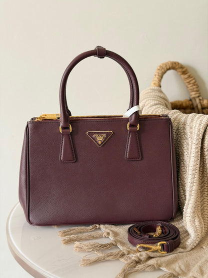 PRADA Galleria saffiano bag