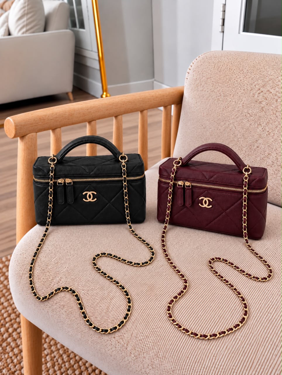 CHANEL vanity with chain