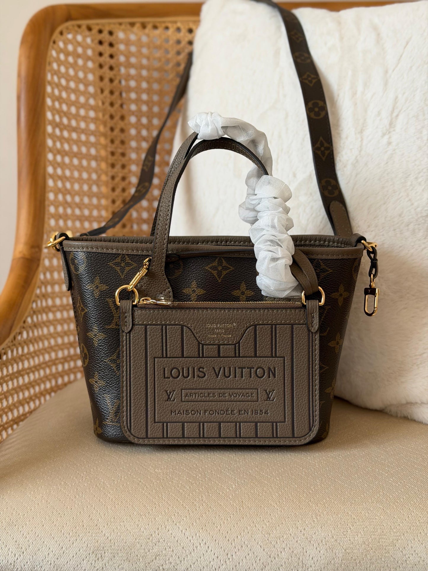 LV Neverfull Bandoulière Inside Out BB. Mini size