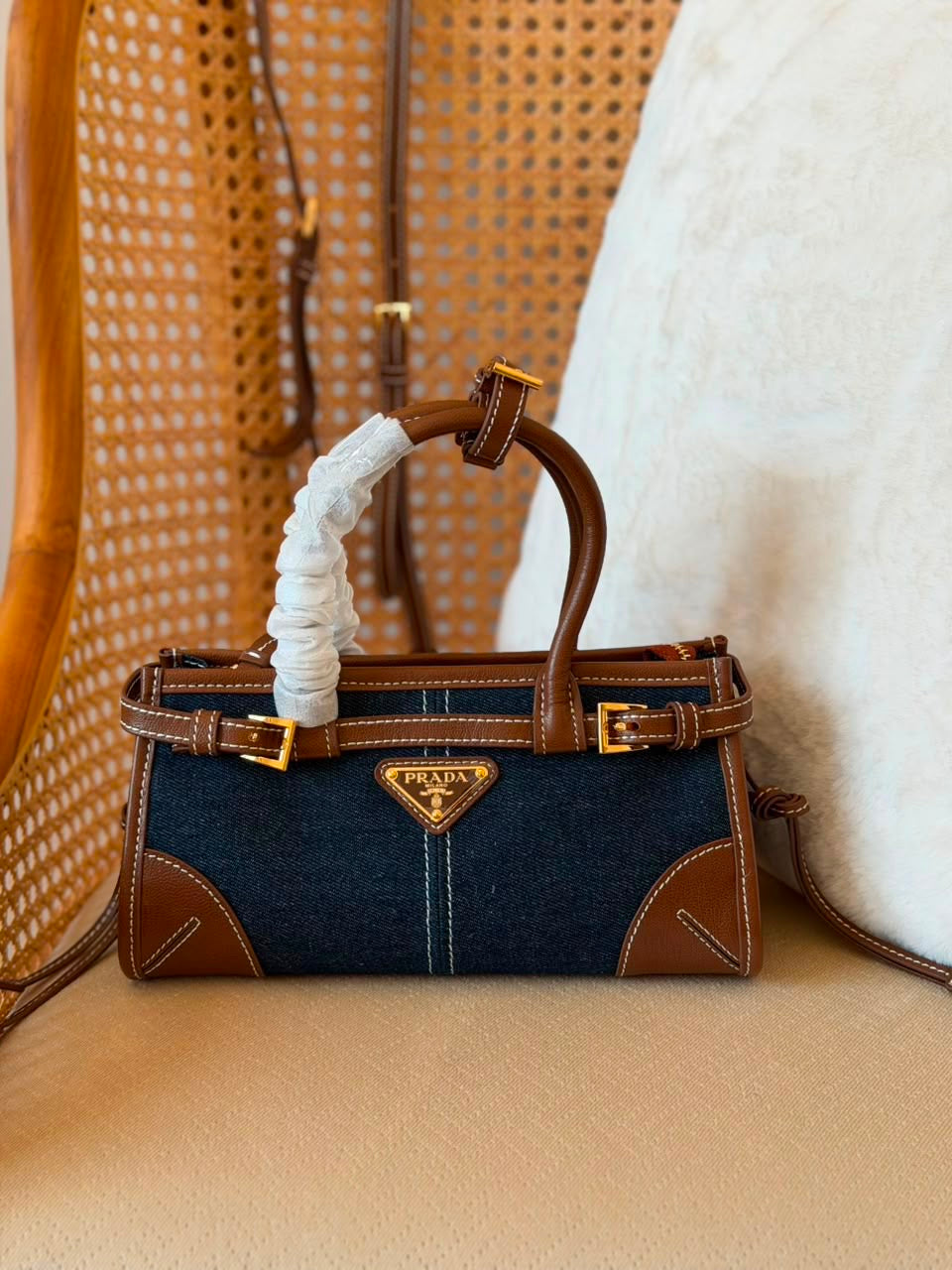 Prada tote 23