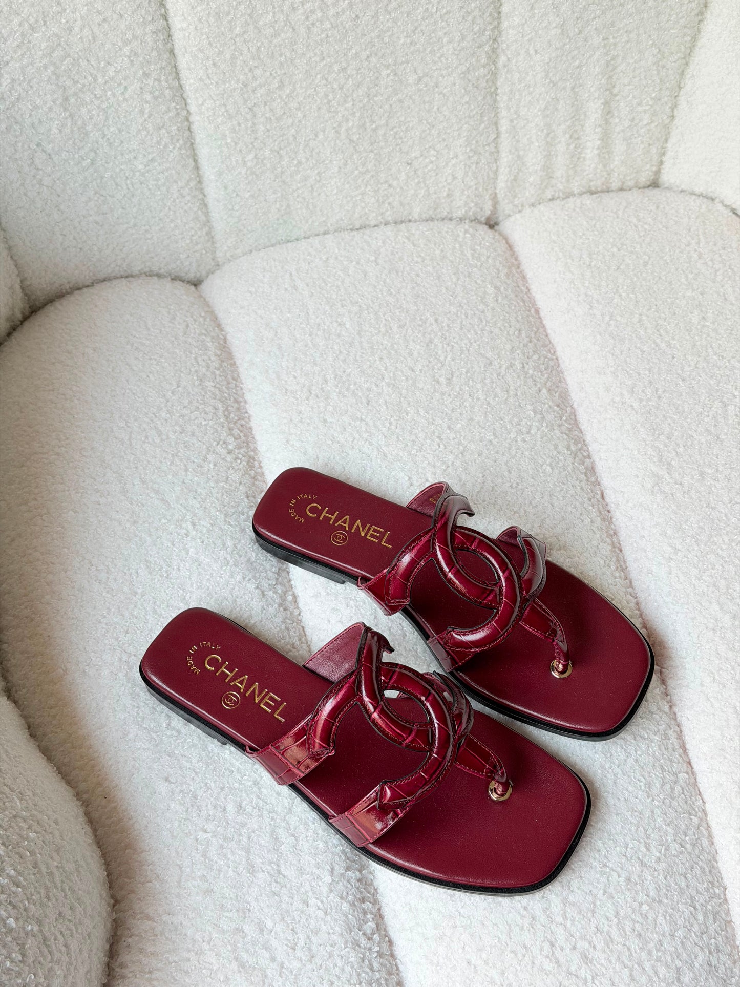 Chanel burgundy crocodile-embossed patent calfskin interlocking CC thong sandals