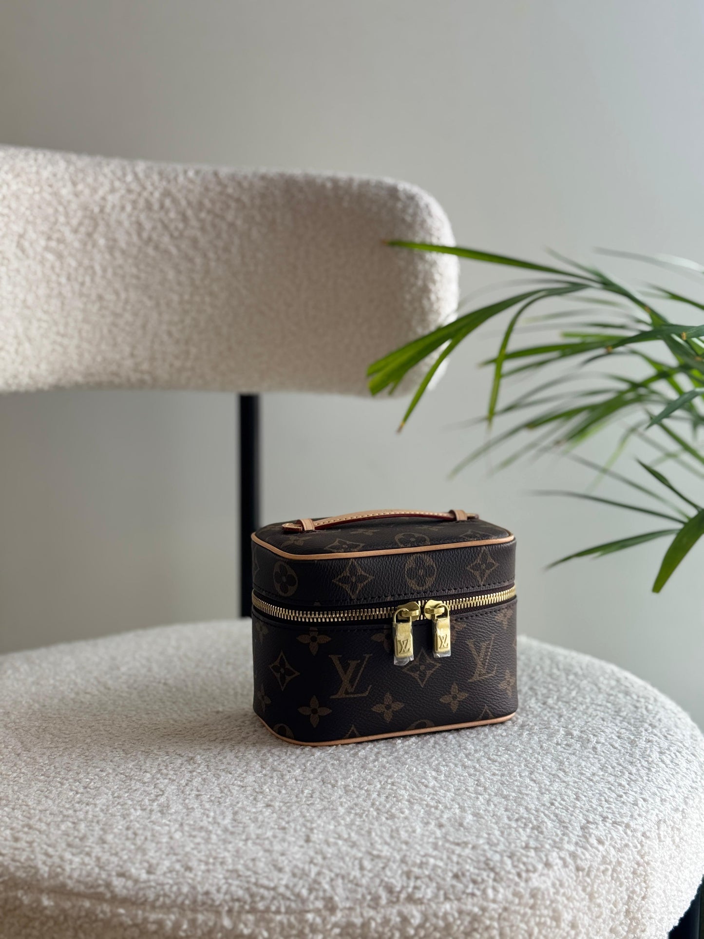 LV makeup 💄 bag 3 size