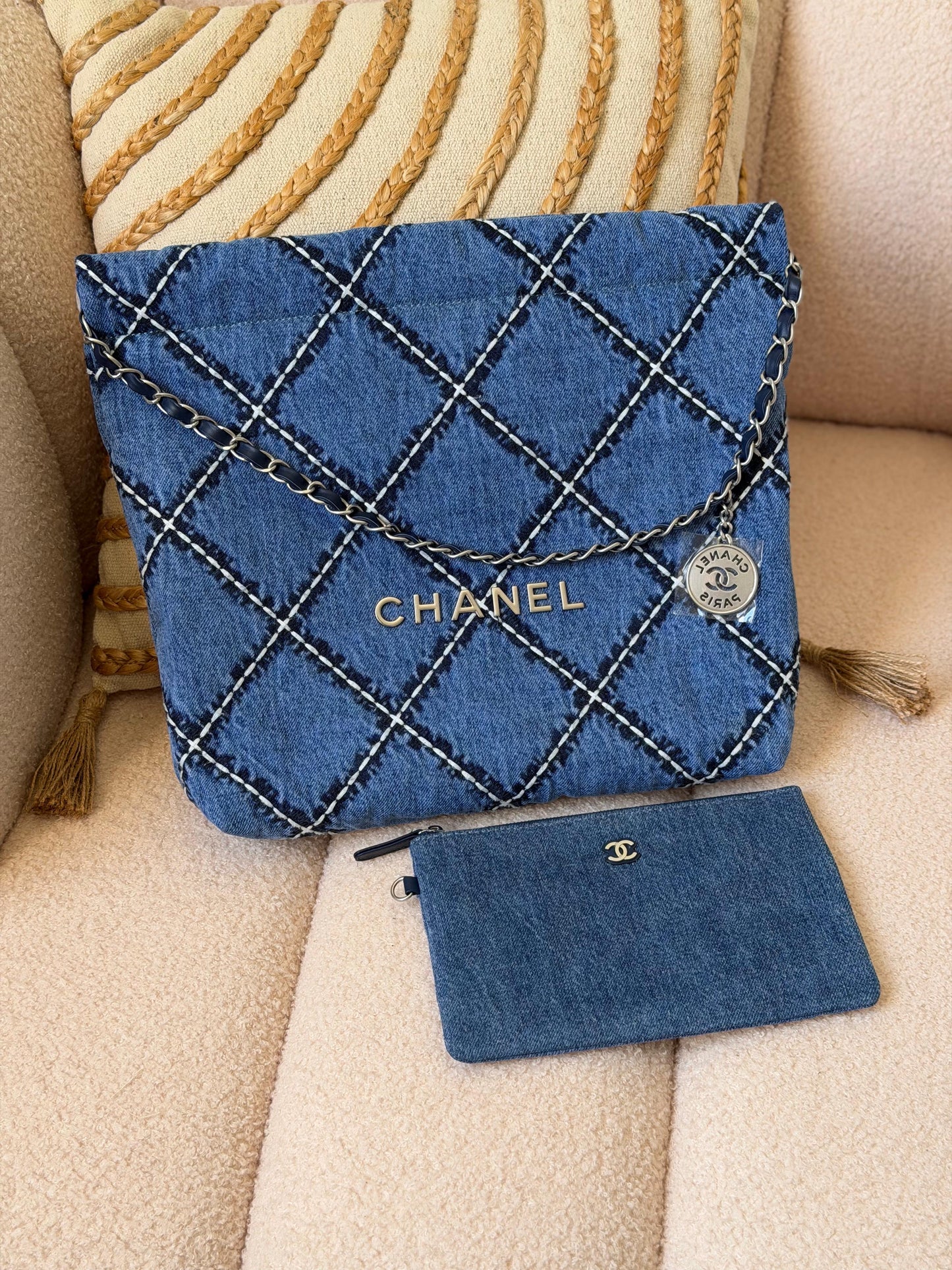 Chanel 22 small 32 CM