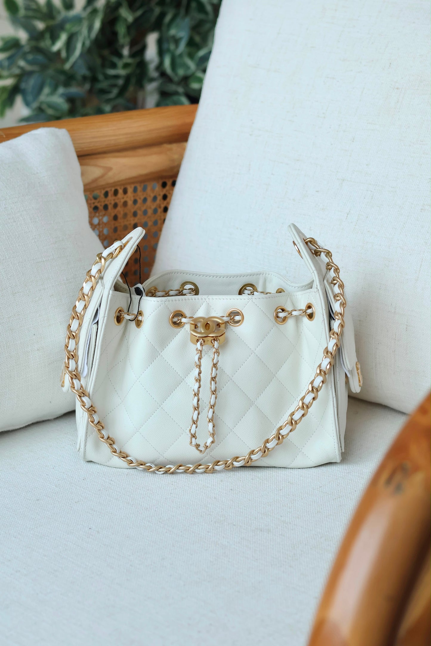 CHANEL 25 mini HOBO VIP quality
