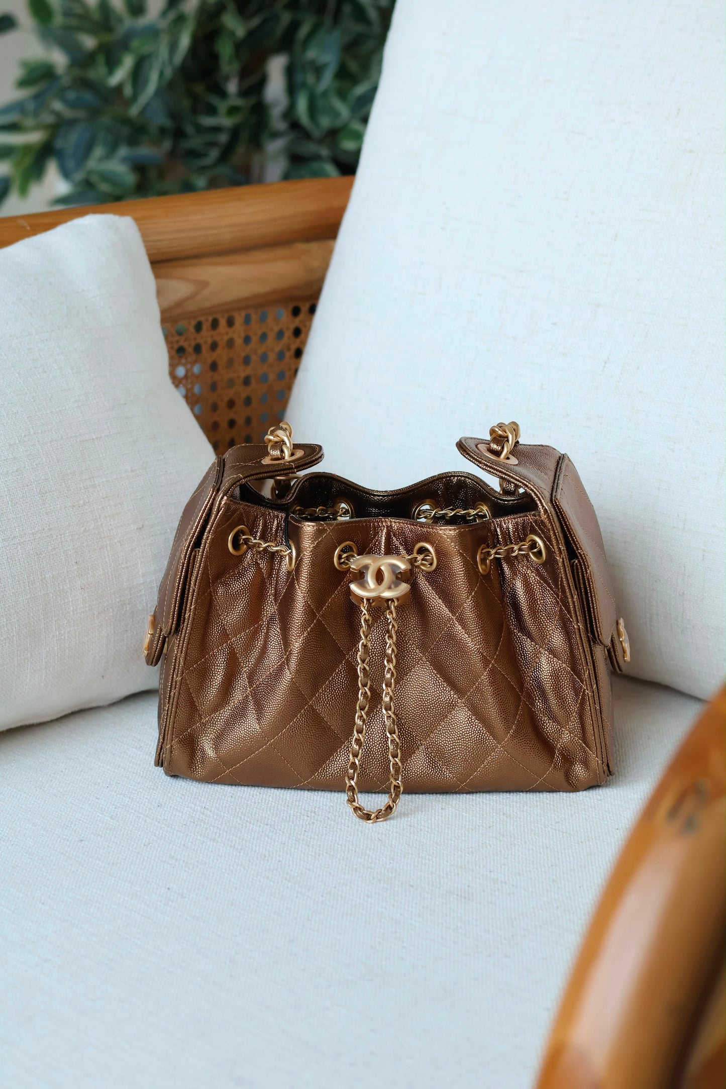 CHANEL 25 mini HOBO VIP quality
