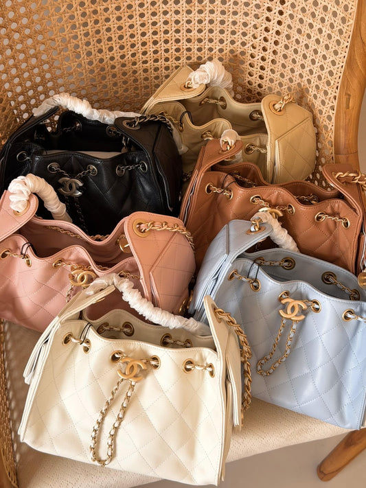 CHANEL Hobo mini 22 CM