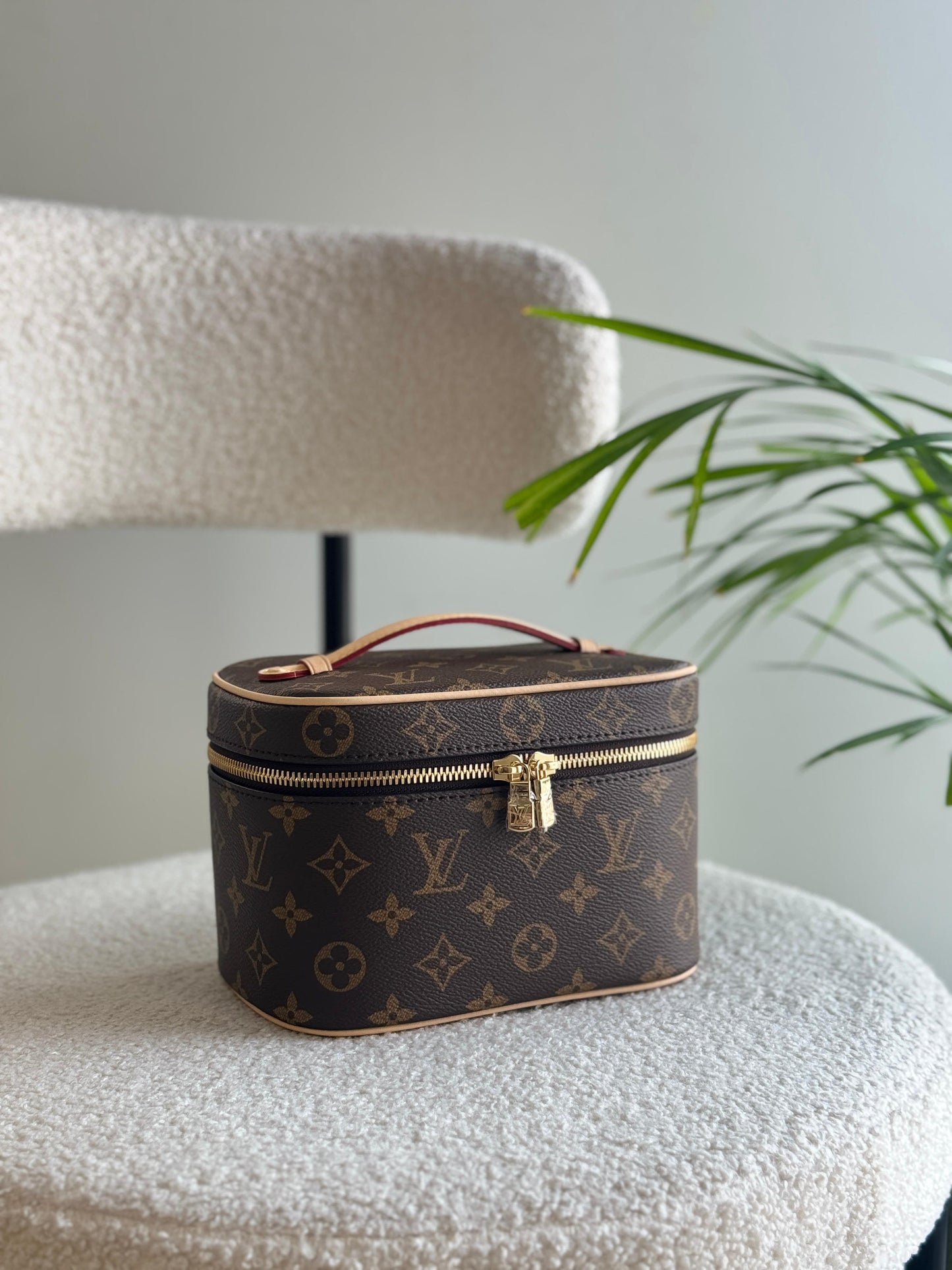 LV makeup 💄 bag 3 size