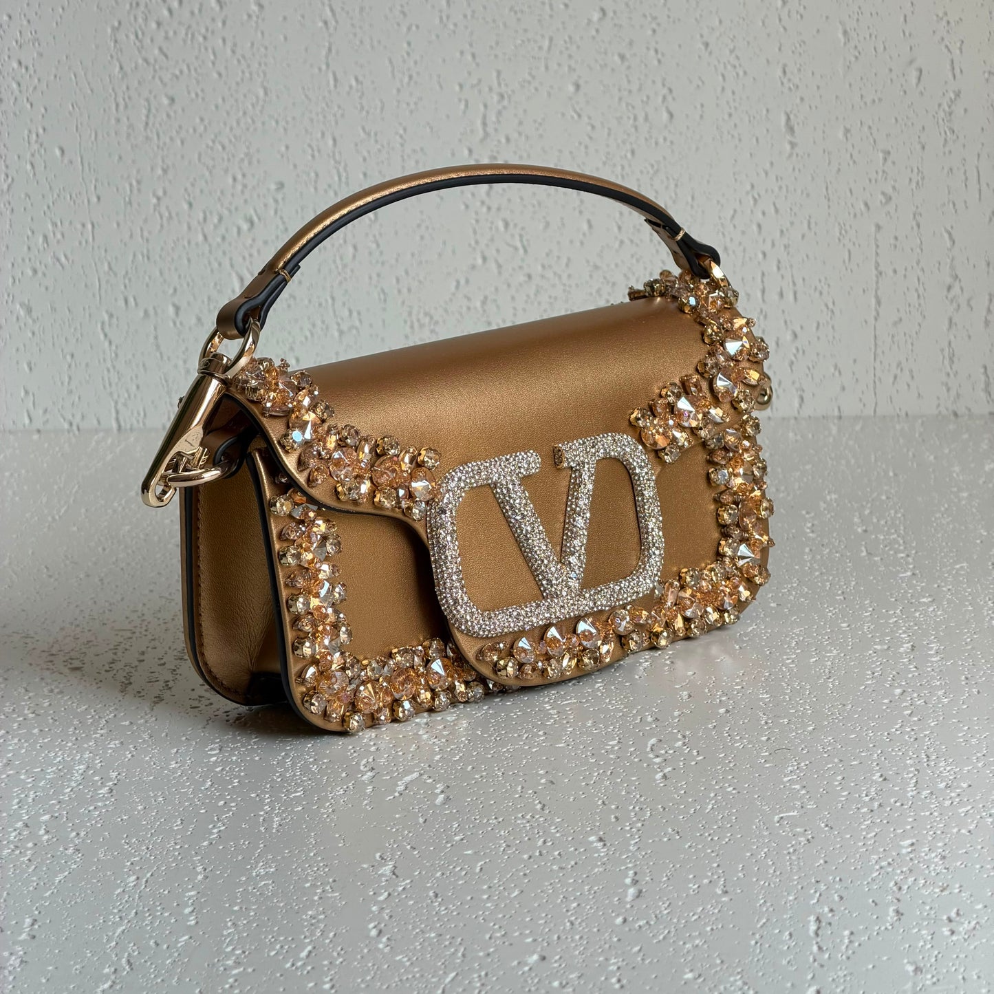 VALENTINO Garavani Locò bag 20 CM