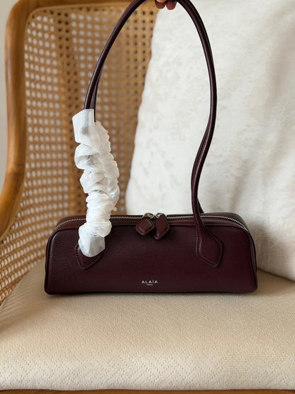 ALAÏA le teckel shoulder bag 27 CM