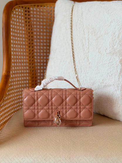 Miss DIOR lamp skin