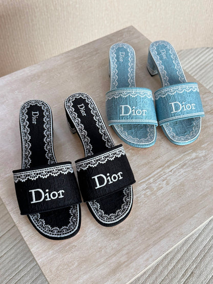 DIOR
