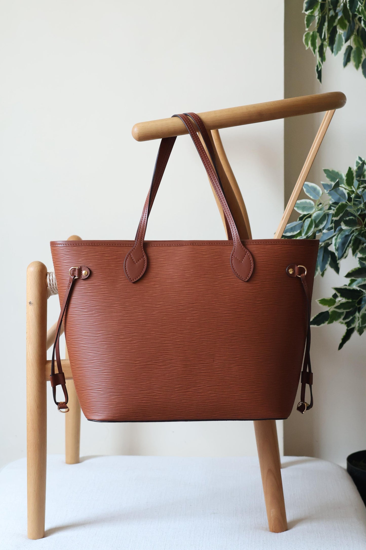 LOUIS Vuitton Neverfull mm tote bag
