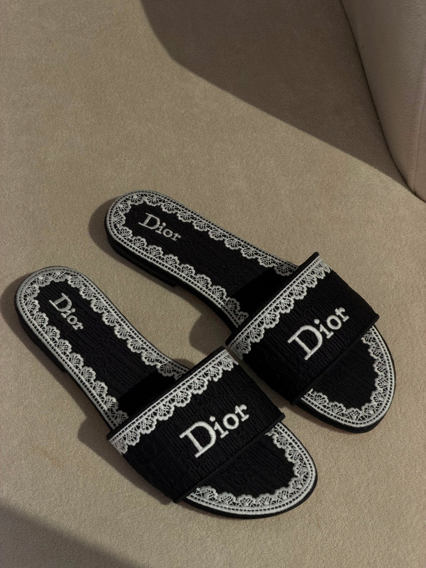 Dior Dentelle Slide sandals
