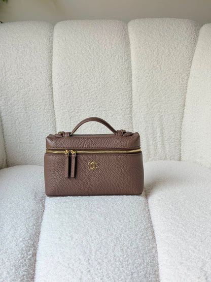 calfskin Chanel vanity case top handle 19 CM