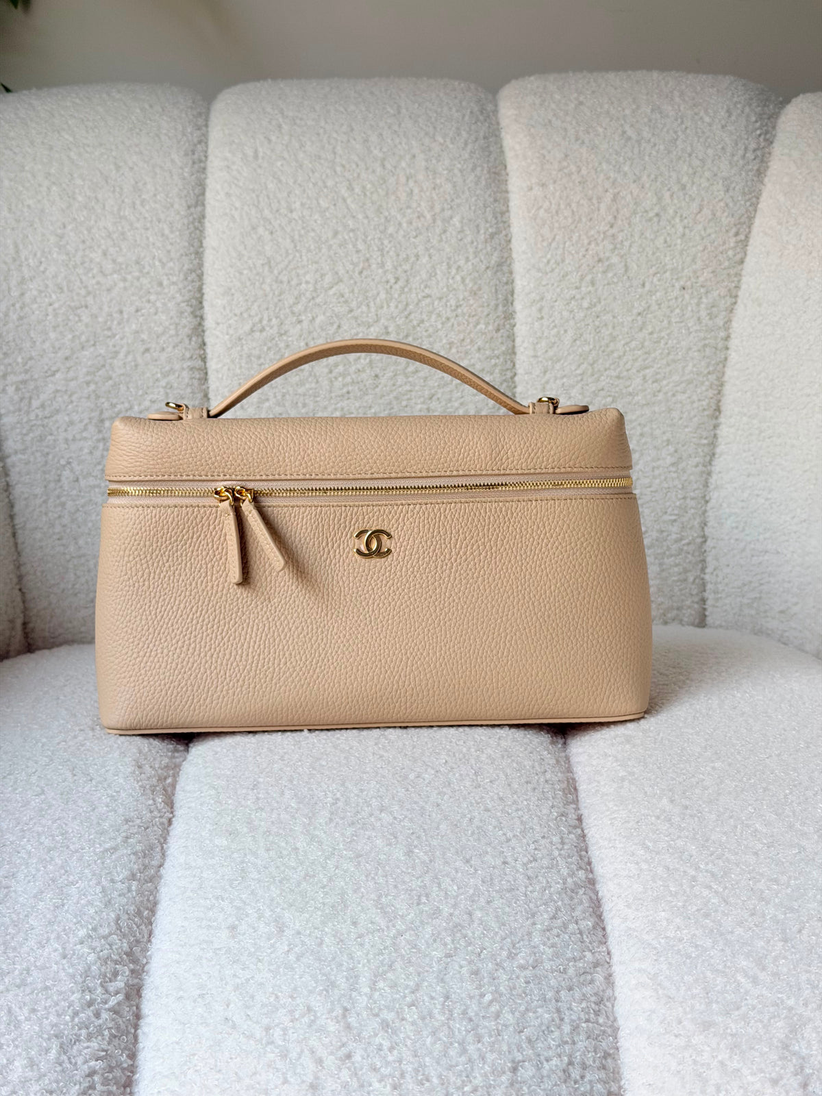 calfskin Chanel vanity case top handle 28 CM