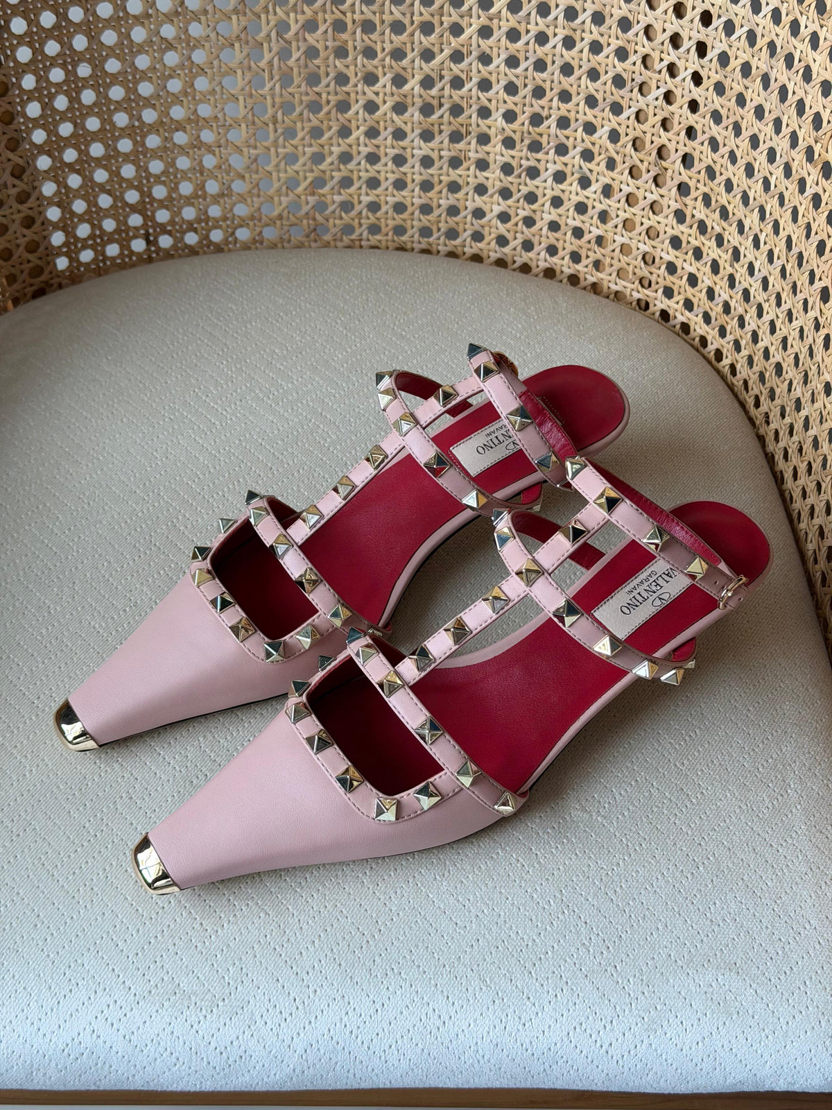 Valentino Garavani Rockstud Court Shoes in Kid Leather 40mm