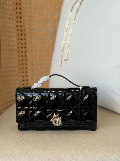miss DIOR fyonka