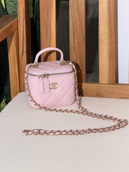 CHANEL makeup bag 10 CM