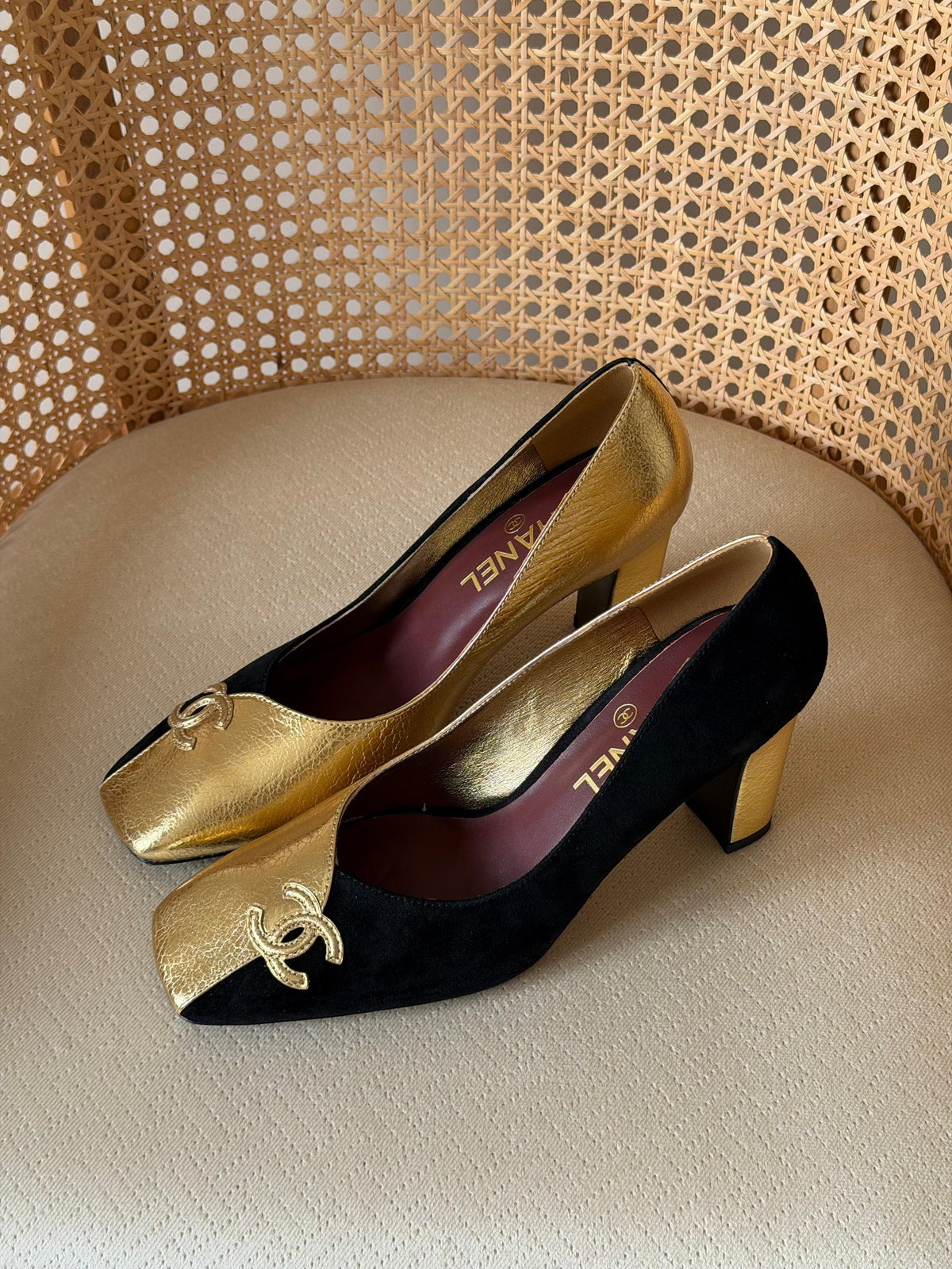 Chanel pumps feature