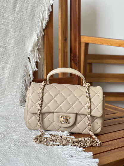 Chanel flap top handle
