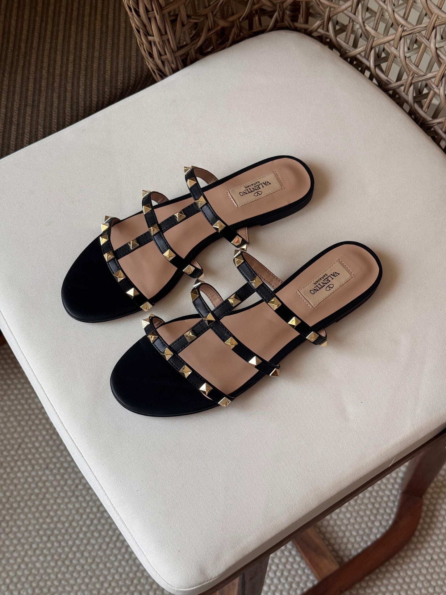 Valentino Garavani Rockstud flat sandals