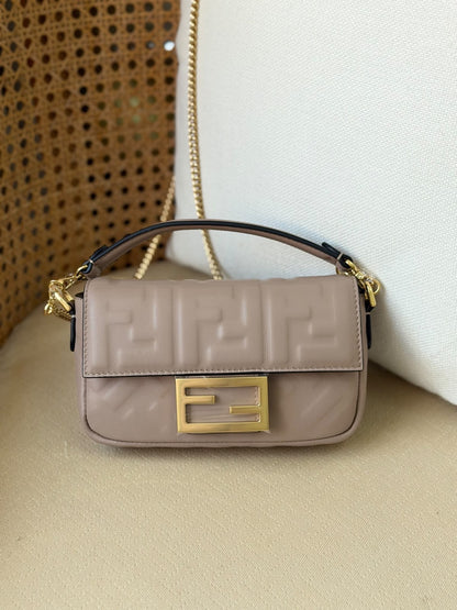 Fendi Baguette bag 19 CM