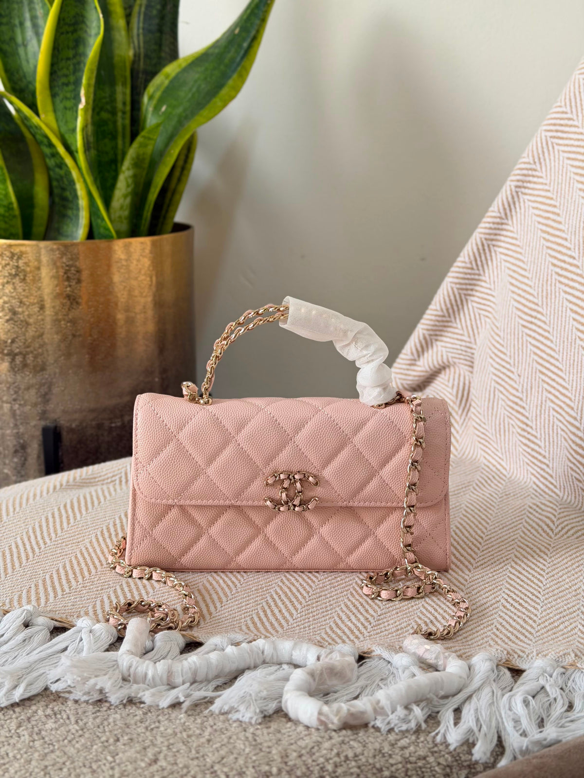 Chanel Kelly top handle bag 18 CM
