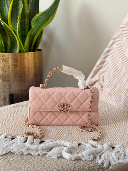 Chanel Kelly top handle bag 18 CM