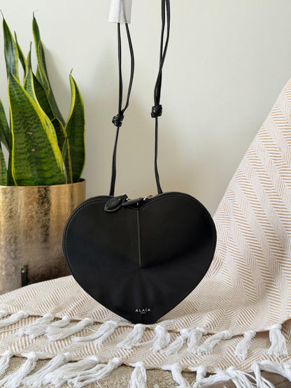 ALAÏA heart ❤️