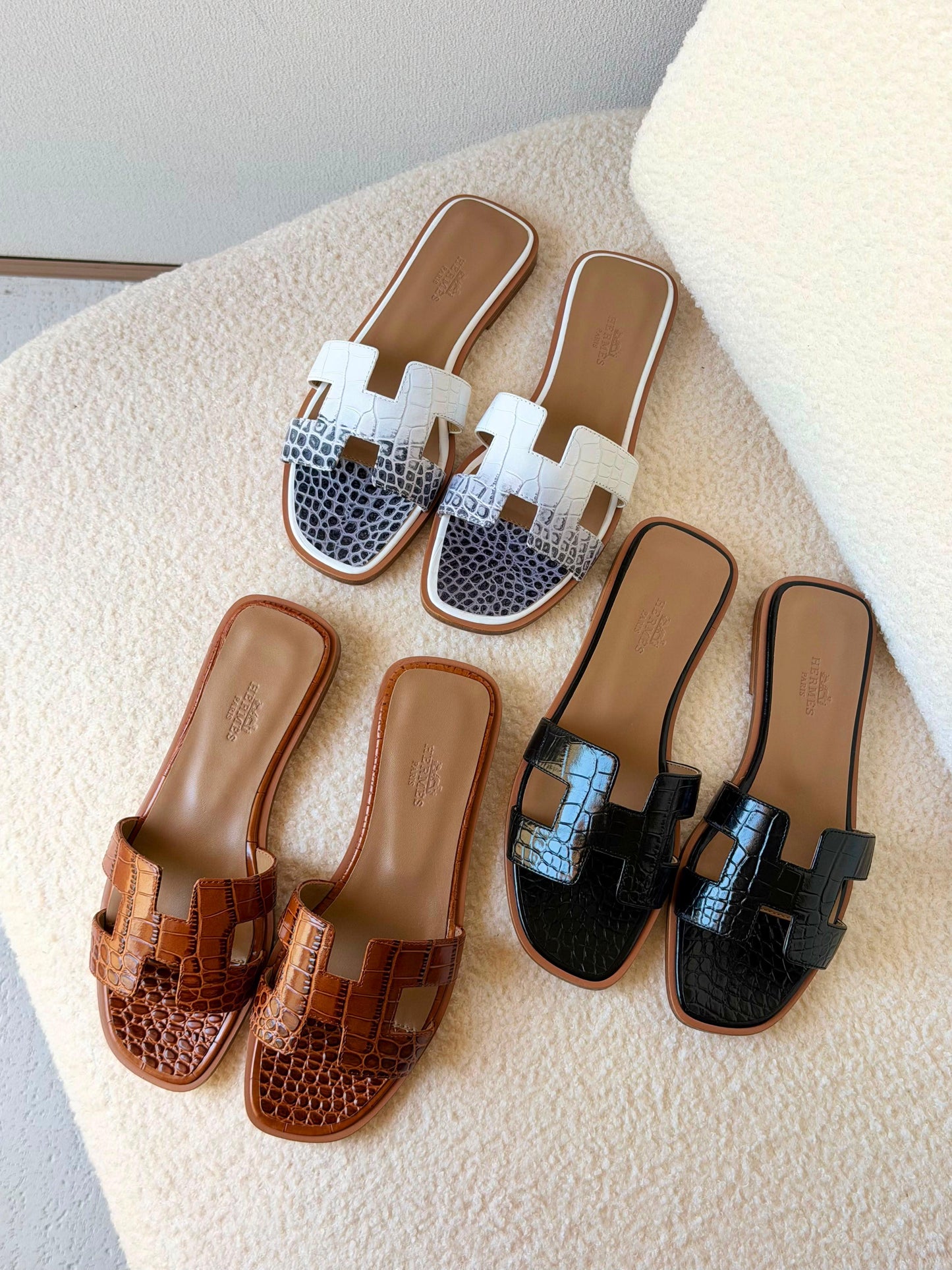 Hermès Oran flat sandals