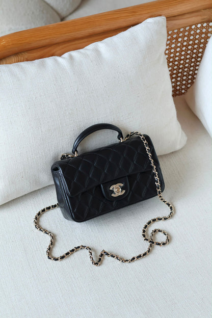 Chanel flap top handle 20 CM