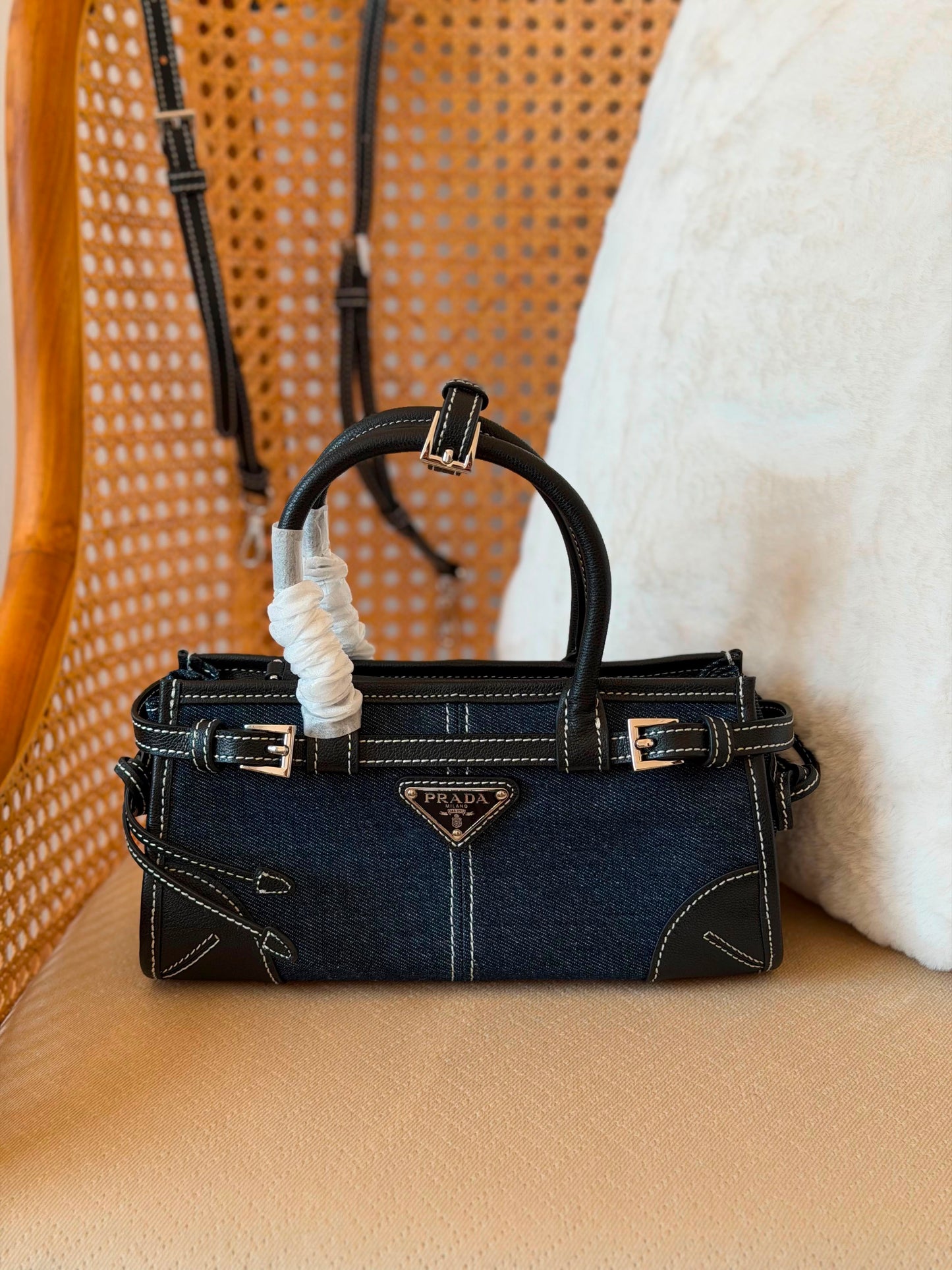Prada tote 23