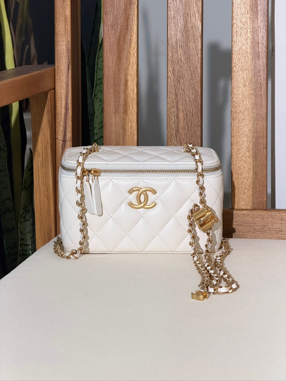 Chanel Long Vanity cases 17 CM