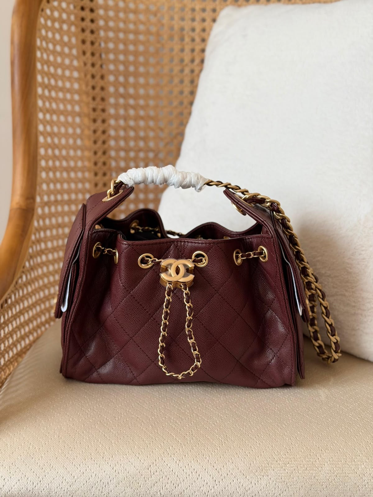 CHANEL Hobo mini 22 CM