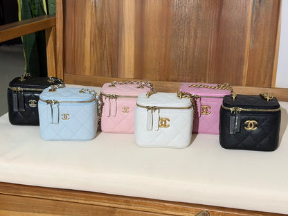 CHANEL makeup bag 10 CM