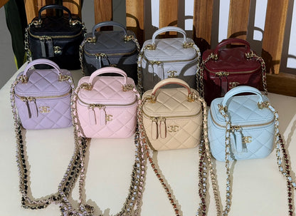 CHANEL makeup bag 10 CM